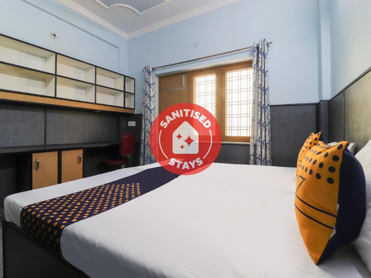 Spot On 82236 Aryan Home Stay Jhājra Exteriér fotografie