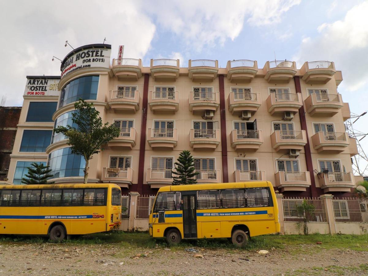 Spot On 82236 Aryan Home Stay Jhājra Exteriér fotografie